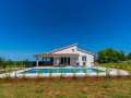 Villa Roža con Piscina, Žminj, Istria, Croazia Križanci